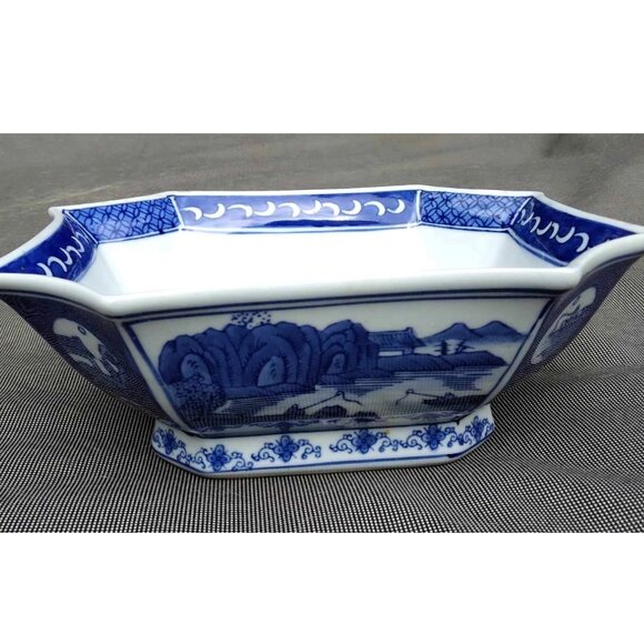 Vintage Octagonal Chinese Cobalt Blue Painted on White Porcelain Vase/Bowl - Picture 2 of 10